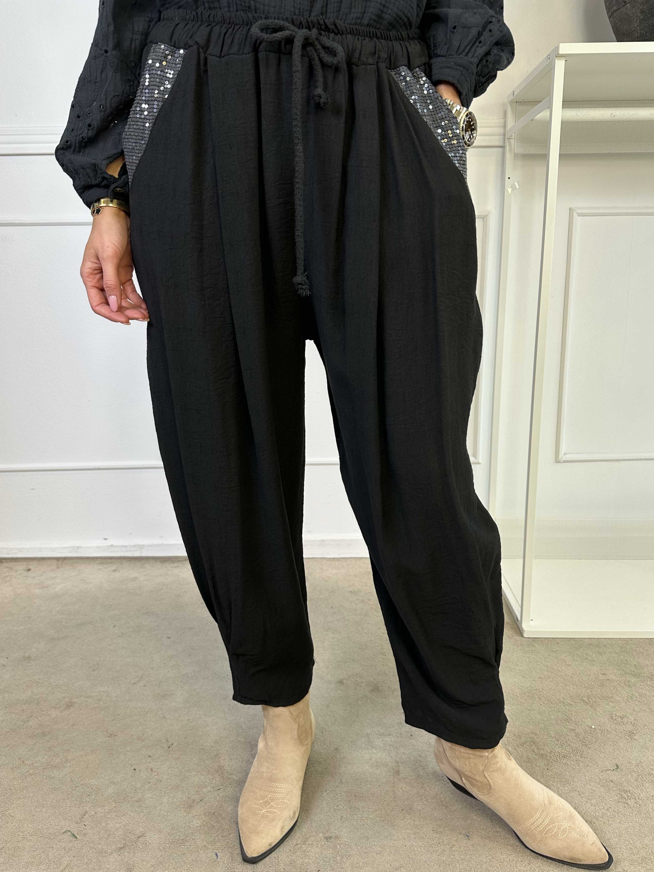 Ines - Løse bukser i viskose med pailletter på lommerne